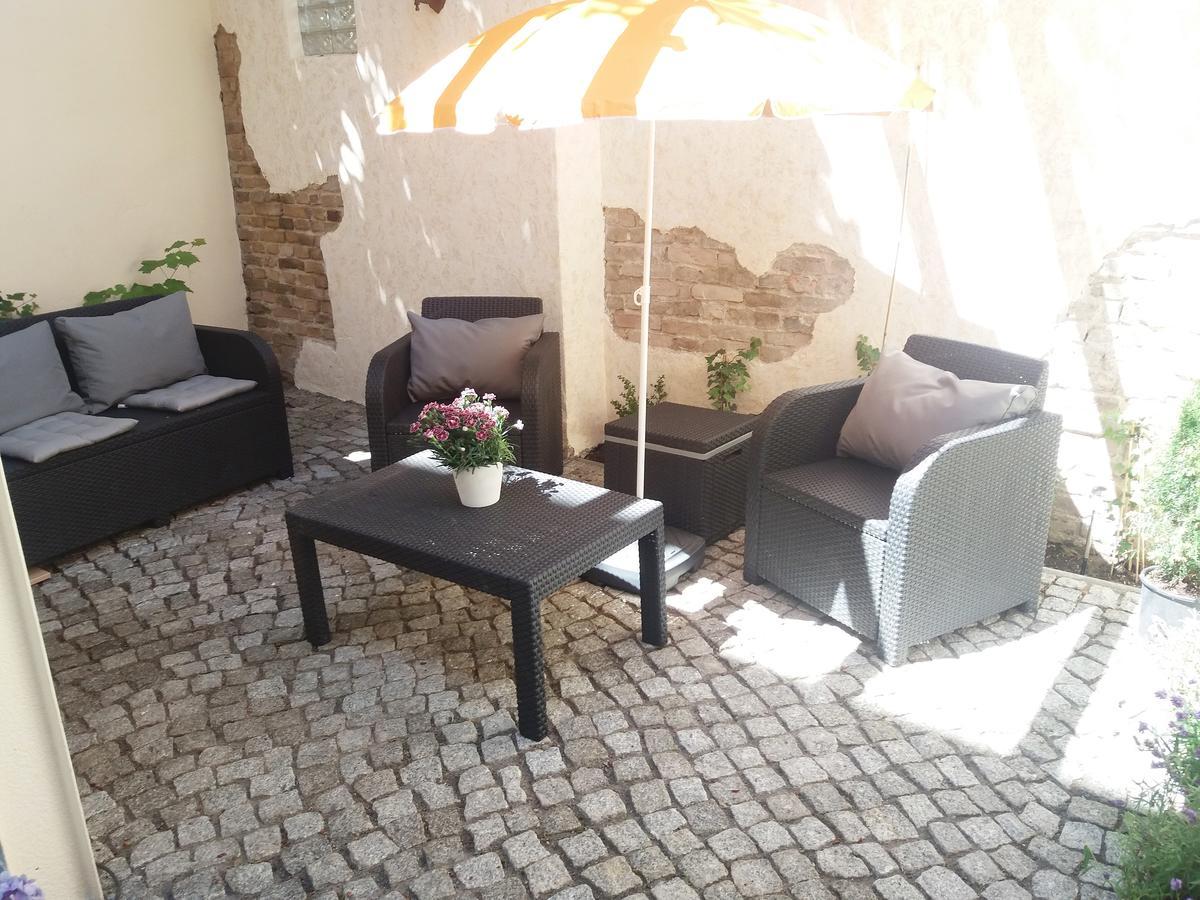 Ferienwohnung Gruenderhaus Brandenburg  ภายนอก รูปภาพ