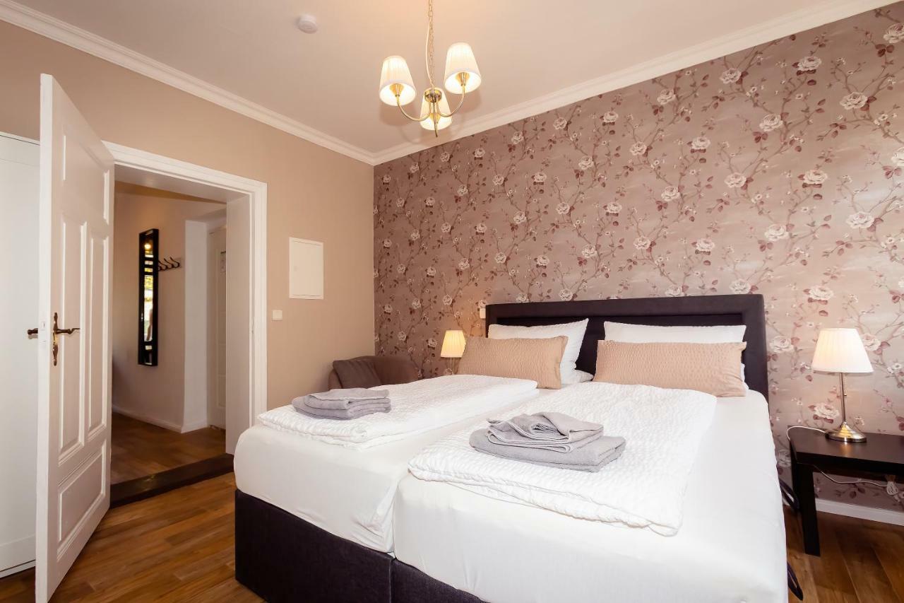 Ferienwohnung Gruenderhaus Brandenburg  ภายนอก รูปภาพ